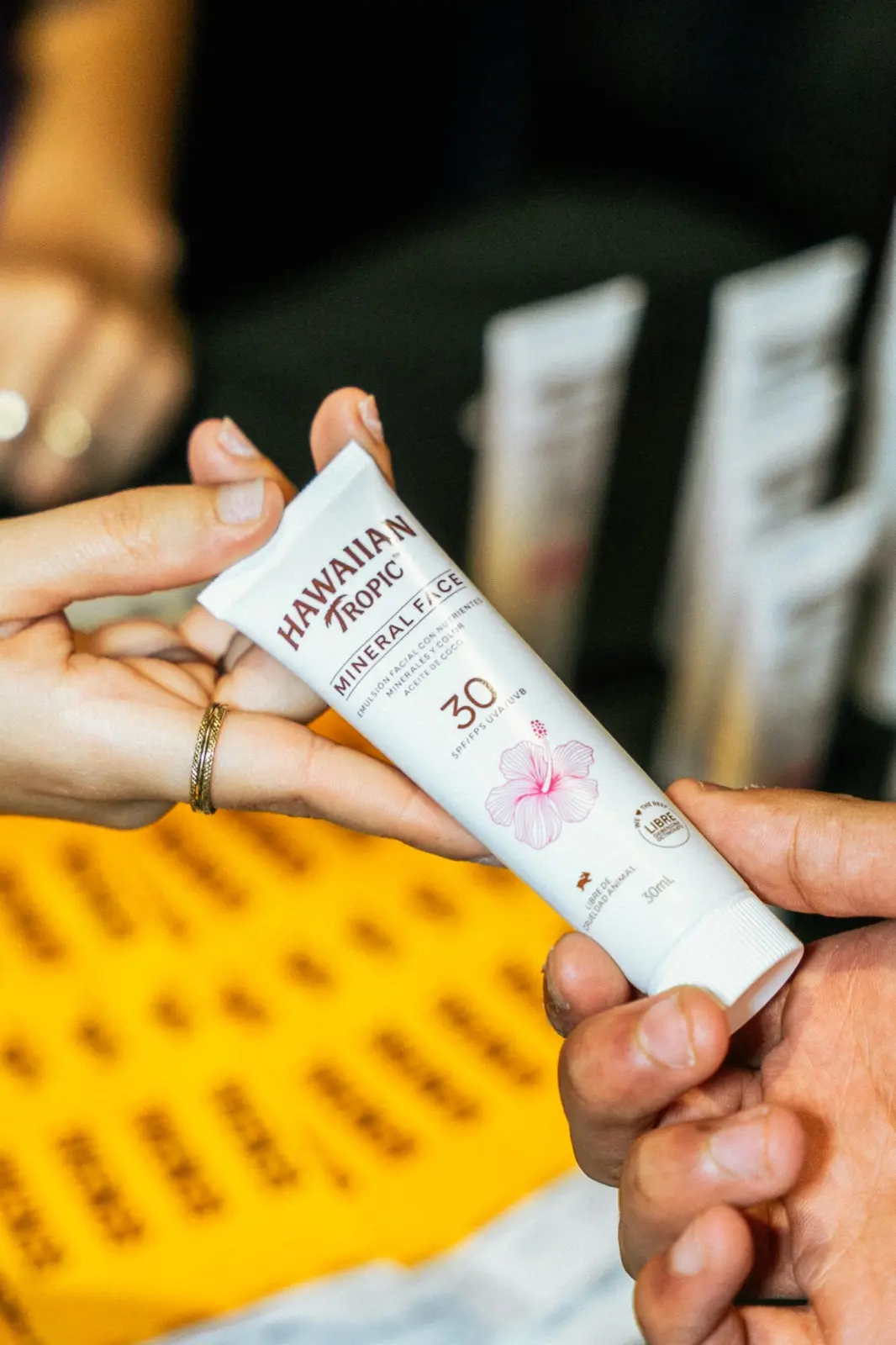 HAWAIIAN TROPIC foto 3